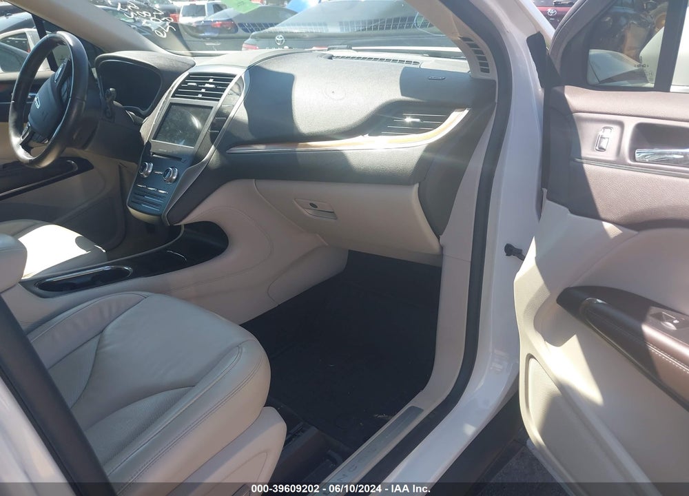 2017 LINCOLN MKC SELECT VIN: 5LMCJ2C91HUL02085