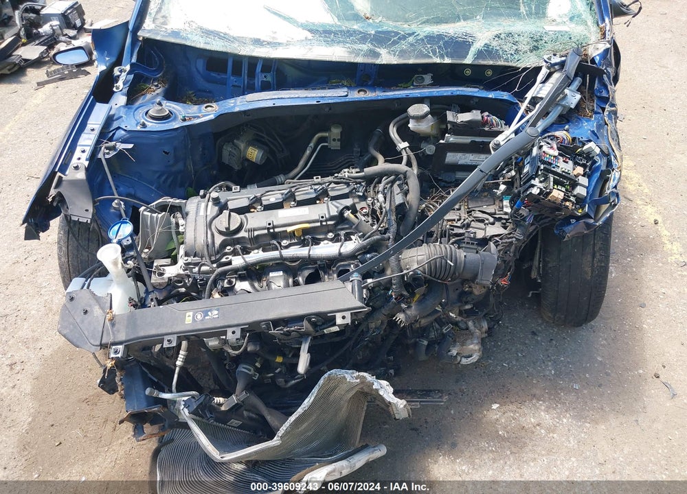 2020 HYUNDAI ELANTRA SEL VIN: 5NPD84LF4LH569488