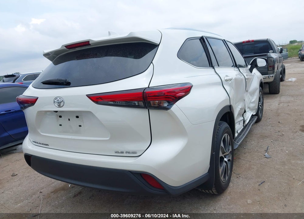 2020 TOYOTA HIGHLANDER XLE VIN: 5TDGZRBHXLS511597