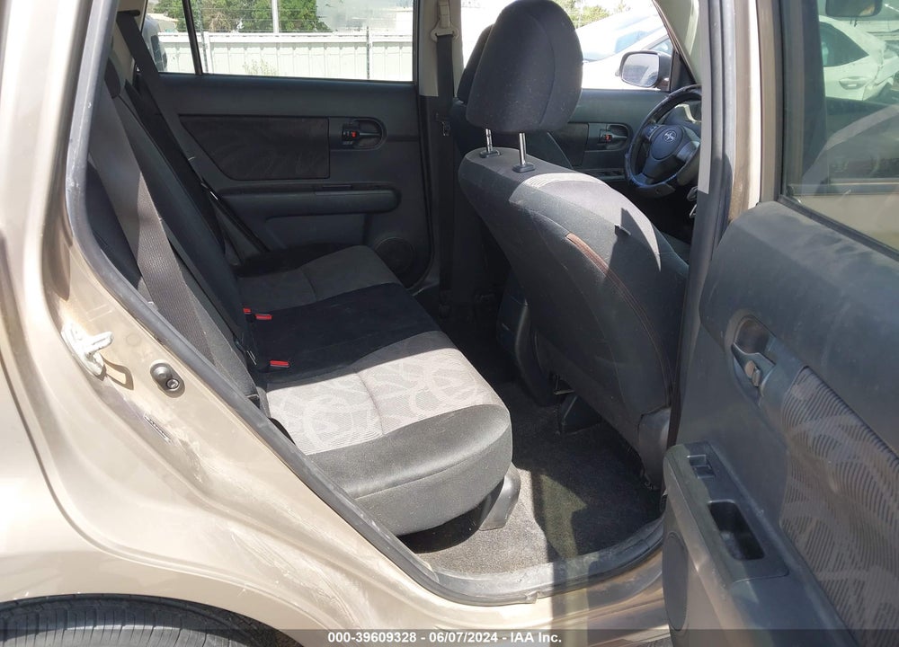 2013 SCION XB VIN: JTLZE4FEXDJ036897