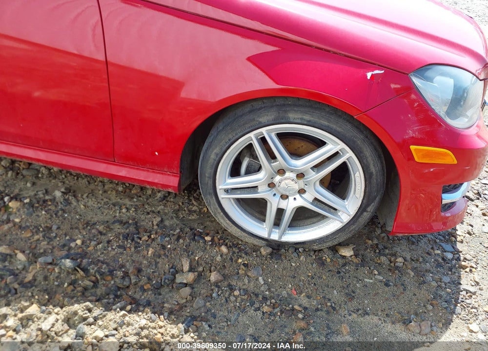 2013 MERCEDES-BENZ C 250 VIN: WDDGJ4HB0DF952739