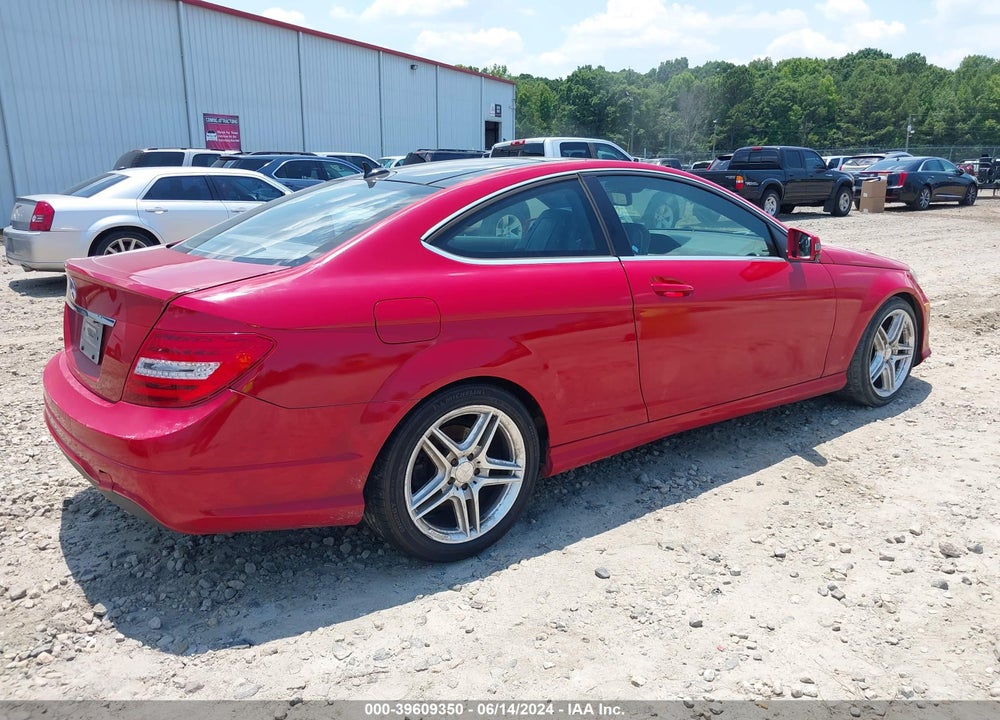 2013 MERCEDES-BENZ C 250 VIN: WDDGJ4HB0DF952739