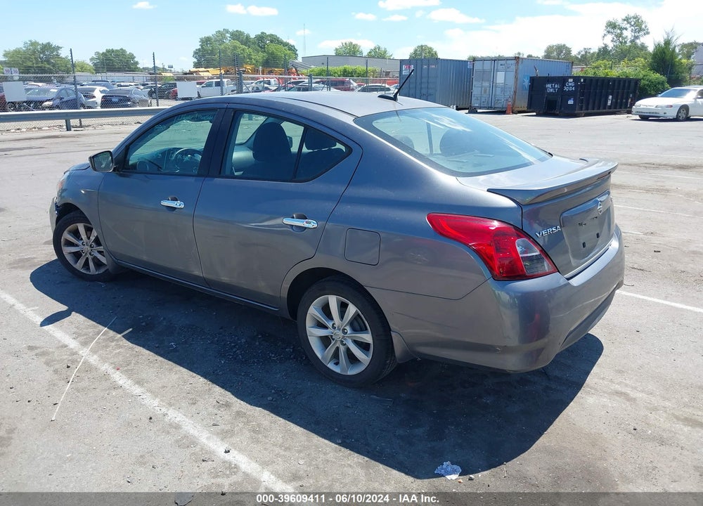 2017 NISSAN VERSA 1.6 SL VIN: 3N1CN7AP3HL857160