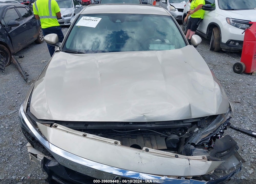 2018 HONDA ACCORD LX VIN: 1HGCV1F16JA231521