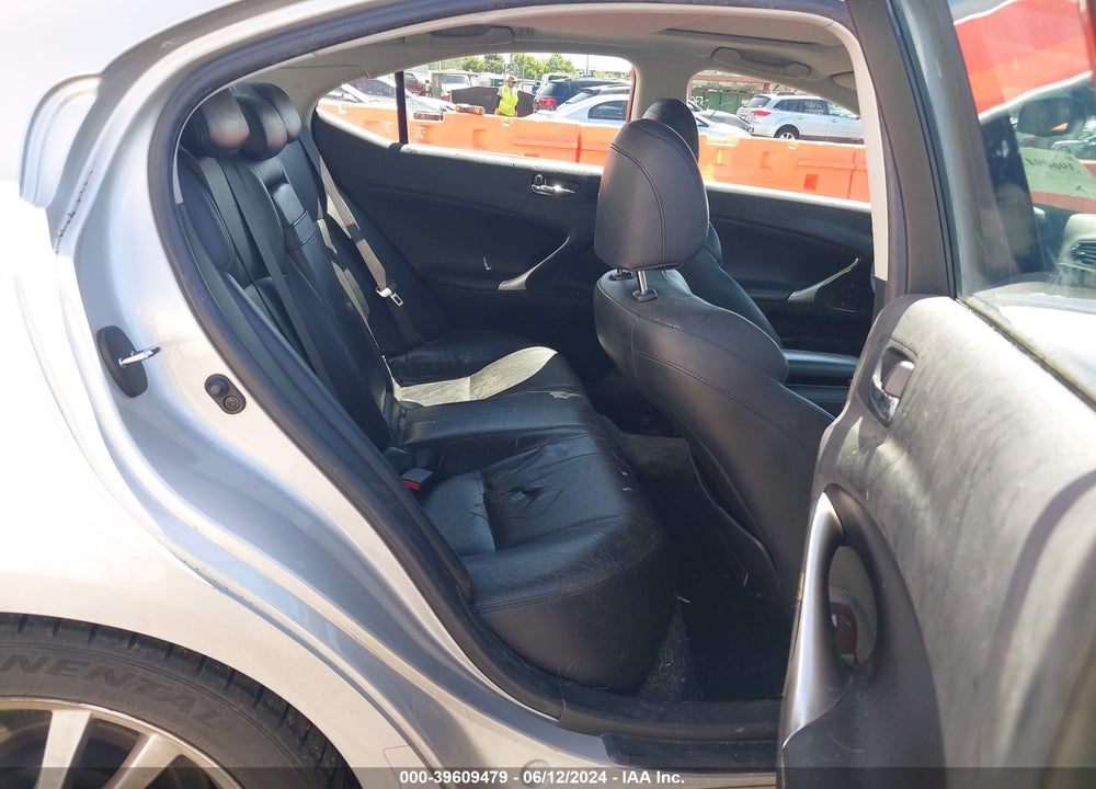 2006 LEXUS IS 350 VIN: JTHBE262462001954