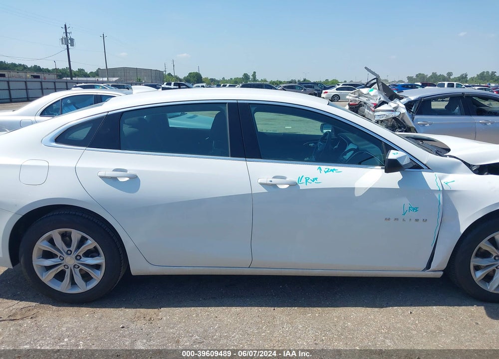 2021 CHEVROLET MALIBU FWD LT VIN: 1G1ZD5ST9MF037057