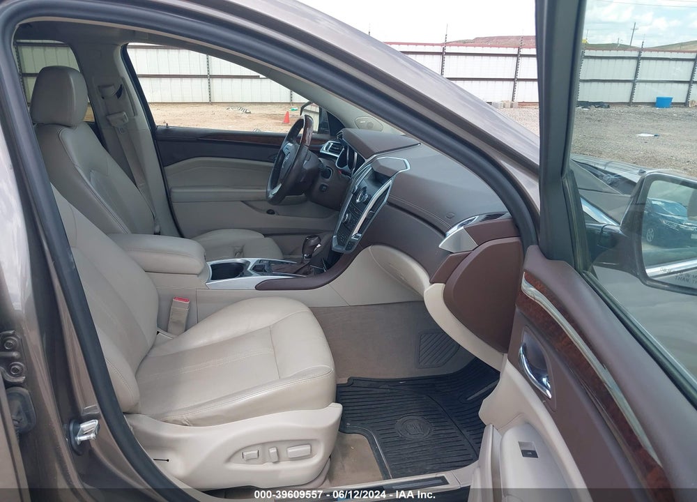 2011 CADILLAC SRX LUXURY COLLECTION VIN: 3GYFNAEYXBS661766