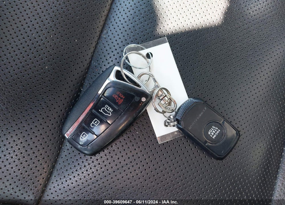 2017 HYUNDAI SANTA FE LIMITED ULTIMATE VIN: KM8SRDHF4HU191517