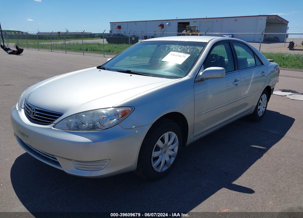 2005 TOYOTA CAMRY LE VIN: 4T1BE32K55U571019