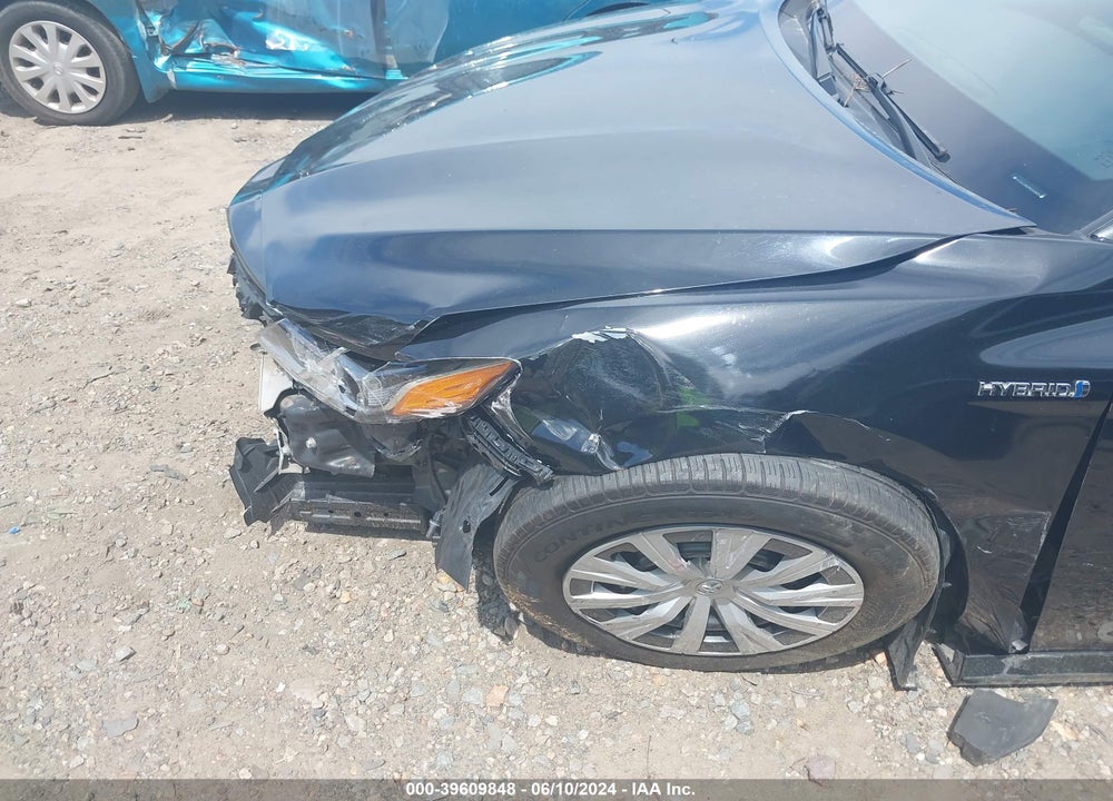 2021 TOYOTA CAMRY LE HYBRID VIN: 4T1C31AK9MU549894