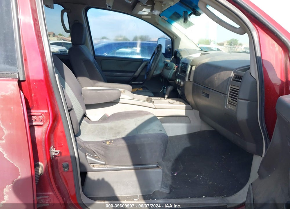 2004 NISSAN TITAN SE VIN: 1N6AA07A14N554637