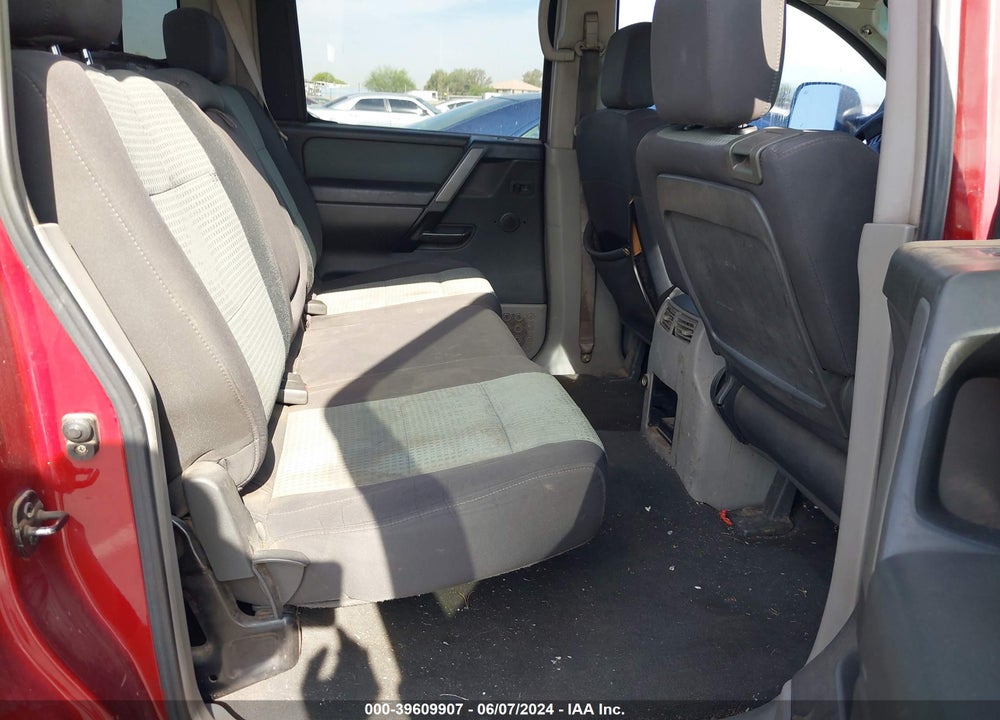 2004 NISSAN TITAN SE VIN: 1N6AA07A14N554637