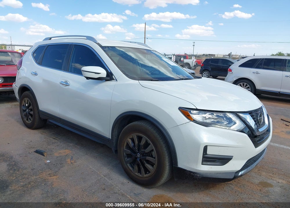 2018 NISSAN ROGUE SV VIN: KNMAT2MT9JP607146