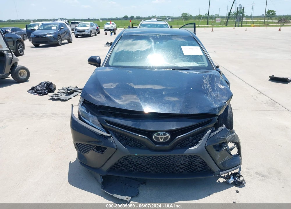 2018 TOYOTA CAMRY SE VIN: JTNB11HK2J3035815
