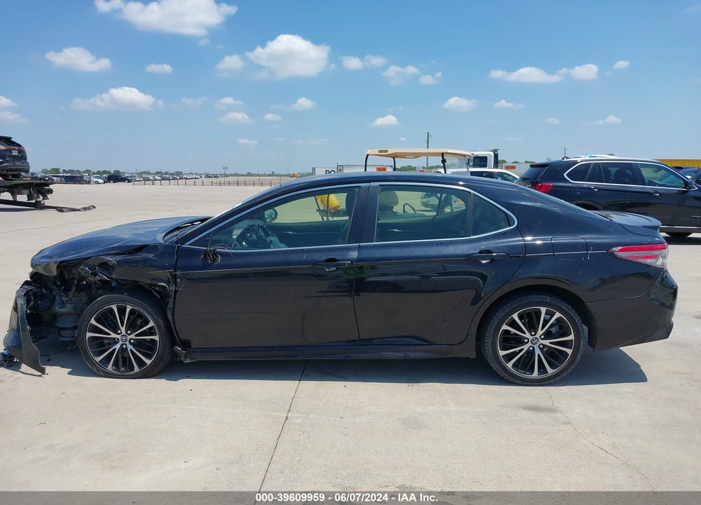 2018 TOYOTA CAMRY SE VIN: JTNB11HK2J3035815