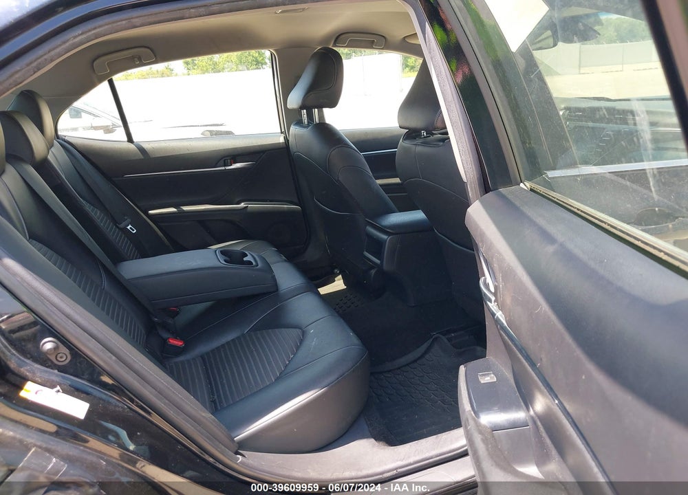 2018 TOYOTA CAMRY SE VIN: JTNB11HK2J3035815