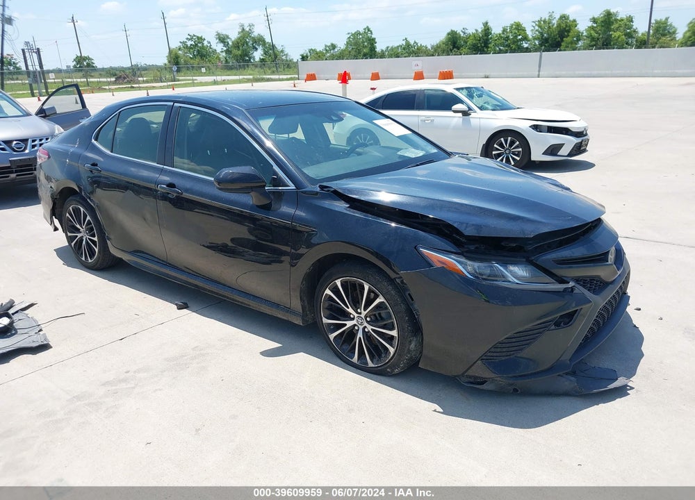 2018 TOYOTA CAMRY SE VIN: JTNB11HK2J3035815