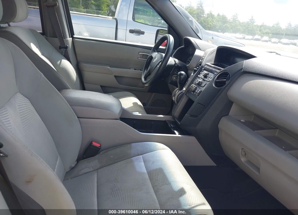 2012 HONDA PILOT LX VIN: 5FNYF4H24CB013256