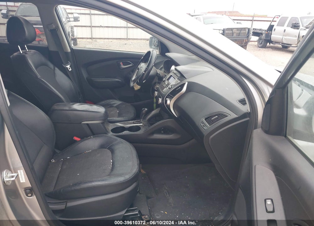 2012 HYUNDAI TUCSON GLS VIN: KM8JU3AC5CU397717