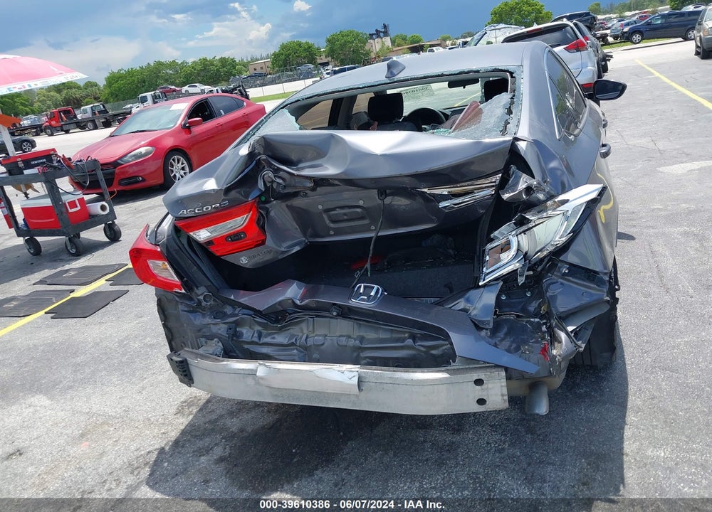 2018 HONDA ACCORD VIN: 1HGCV1F11JA018167