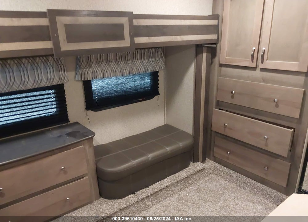 2019 KEYSTONE 3551FWMLS VIN: 4YDF35528K1531577