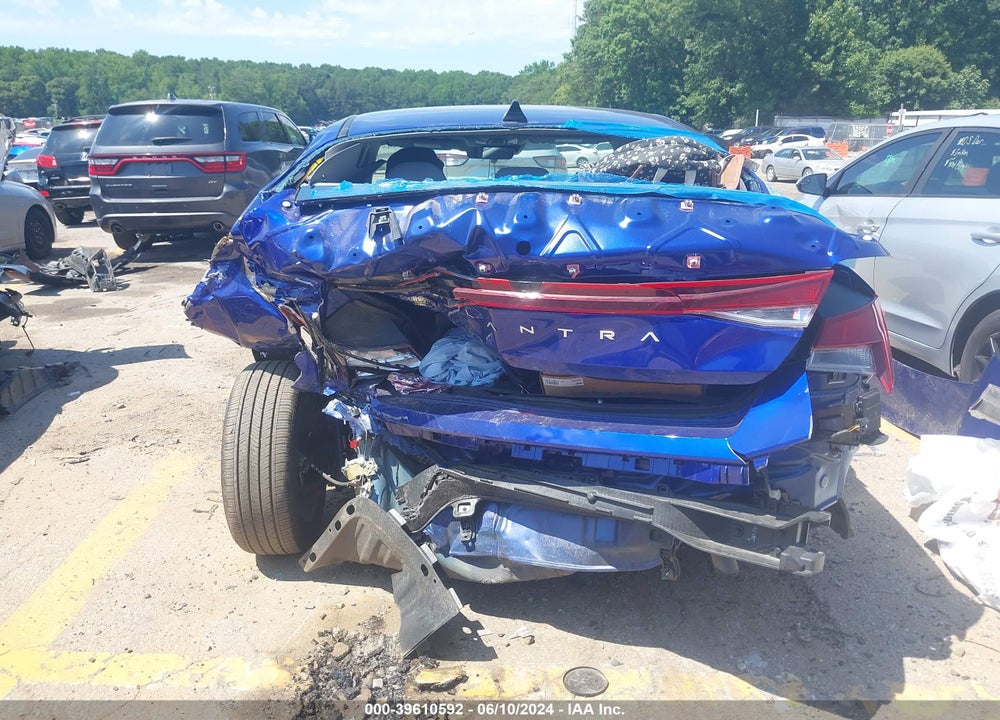 2024 HYUNDAI ELANTRA SEL VIN: KMHLM4DG1RU683375
