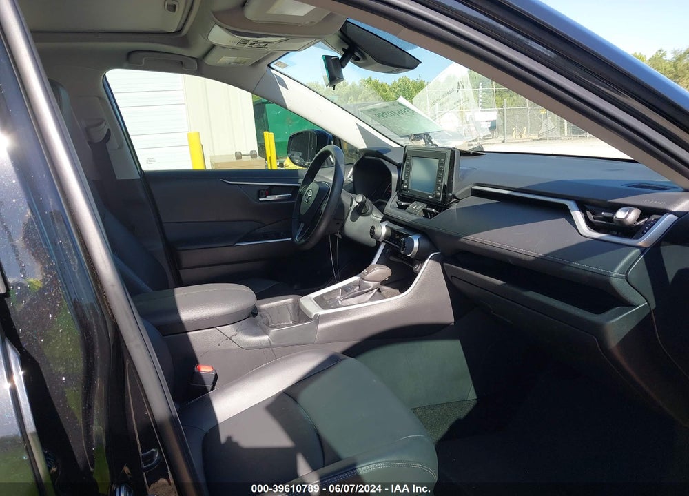 2022 TOYOTA RAV4 XLE PREMIUM VIN: 2T3C1RFV0NC205422