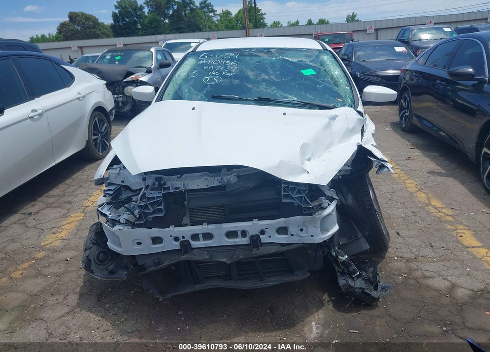 2018 FORD FOCUS SE VIN: 1FADP3FE3JL227139