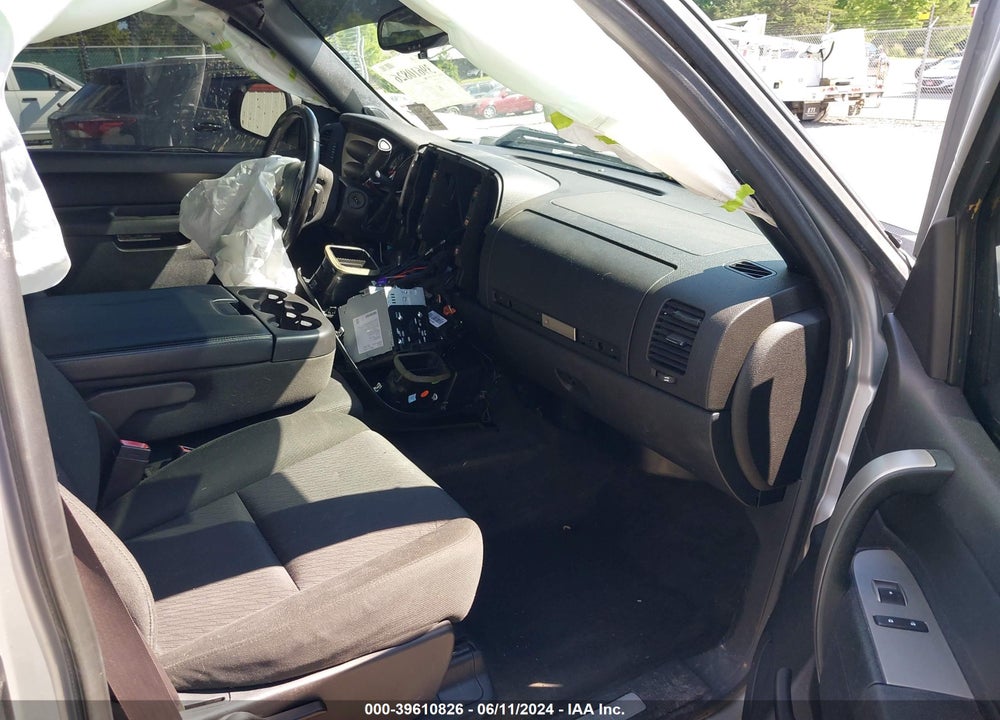2013 CHEVROLET SILVERADO 1500 LT VIN: 1GCRKSE76DZ306544
