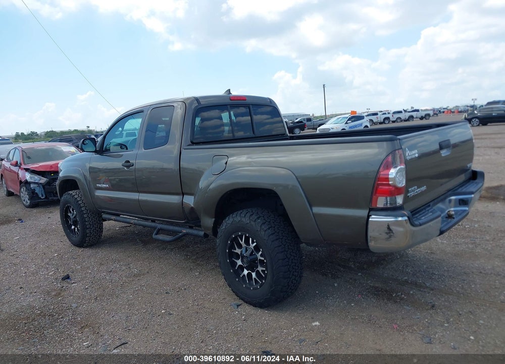2015 TOYOTA TACOMA VIN: 5TFUX4EN4FX030465