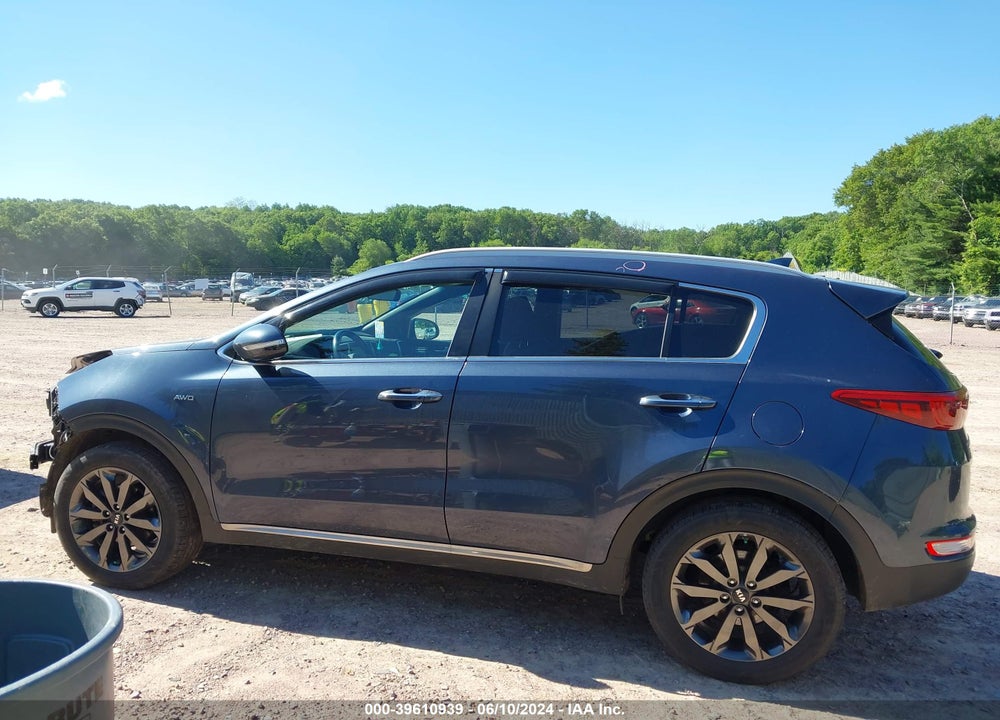 2018 KIA SPORTAGE EX VIN: KNDPNCAC8J7409060