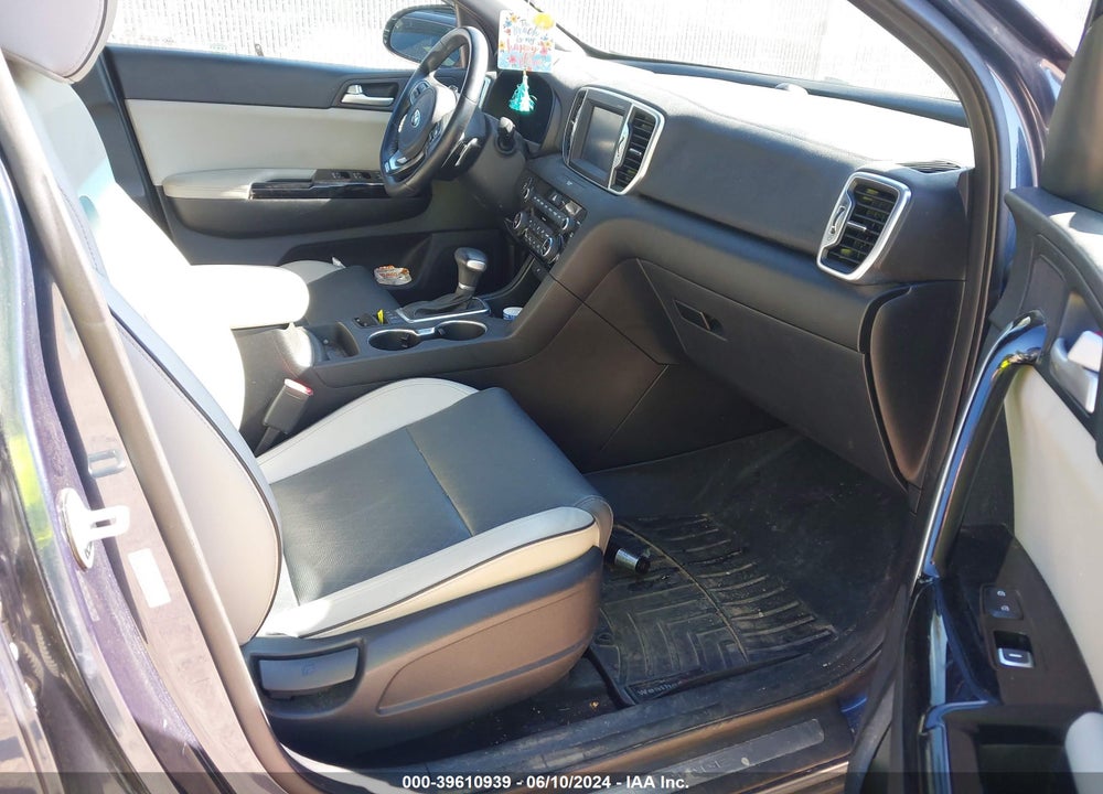 2018 KIA SPORTAGE EX VIN: KNDPNCAC8J7409060
