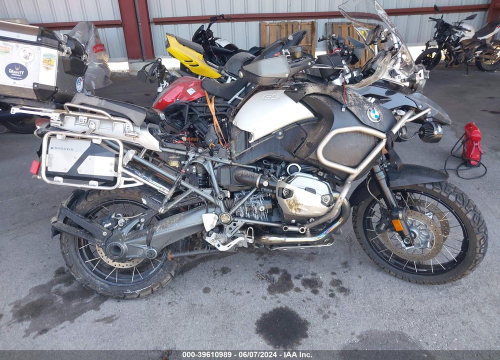 2012 BMW R1200 GS ADVENTURE VIN: WB1048000CZX68044