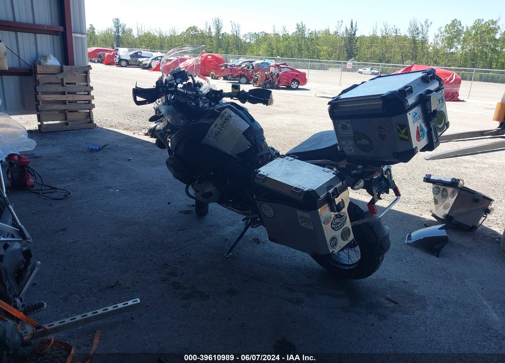 2012 BMW R1200 GS ADVENTURE VIN: WB1048000CZX68044