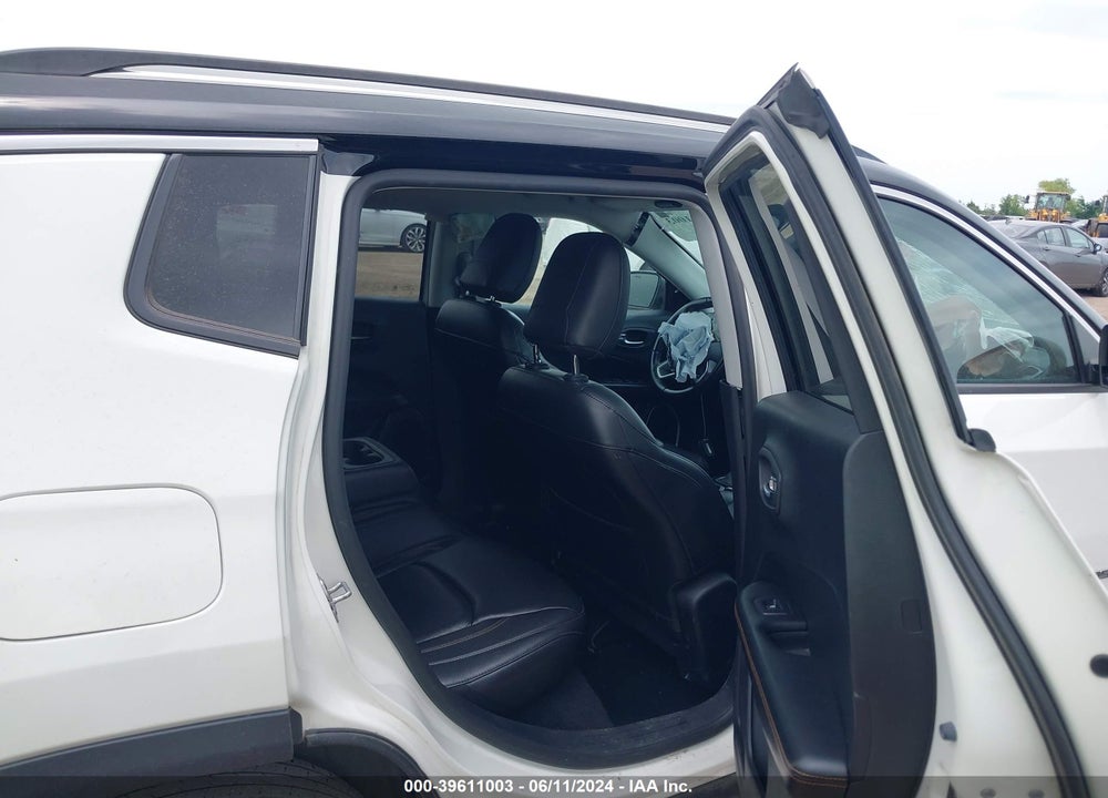 2018 JEEP COMPASS LIMITED FWD VIN: 3C4NJCCBXJT502892