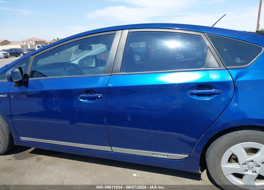 2011 TOYOTA PRIUS THREE VIN: JTDKN3DU6B0300329