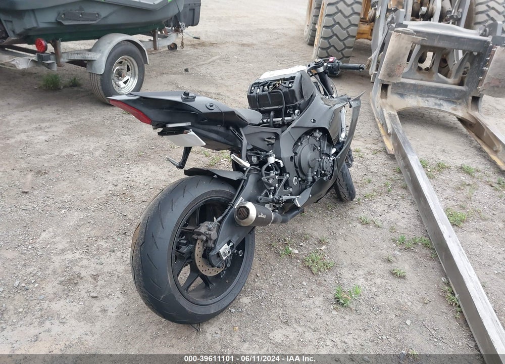 2020 YAMAHA YZFR1 VIN: JYARN66E9LA000829