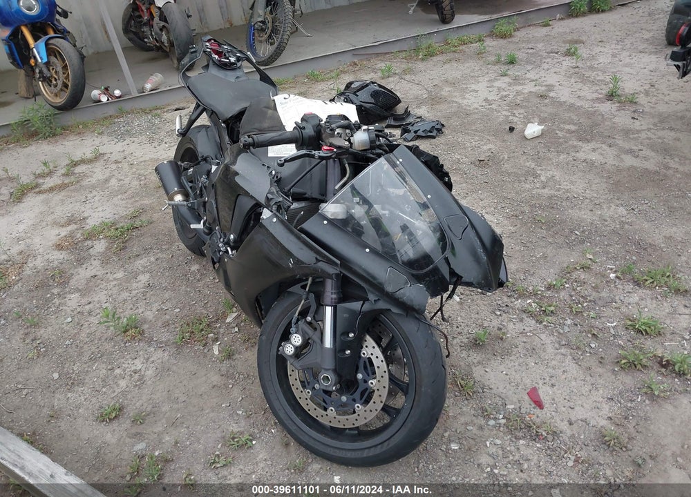 2020 YAMAHA YZFR1 VIN: JYARN66E9LA000829