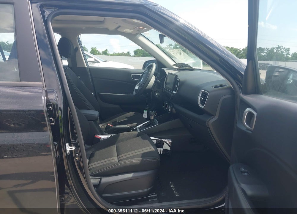 2023 HYUNDAI VENUE SEL VIN: KMHRC8A33PU244214