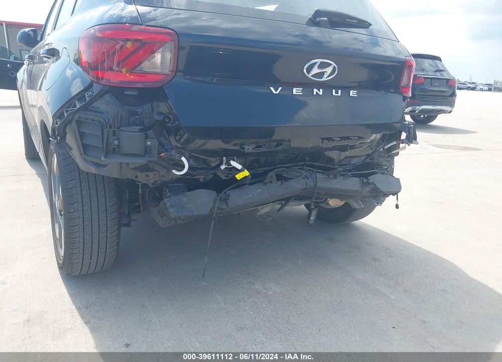 2023 HYUNDAI VENUE SEL VIN: KMHRC8A33PU244214