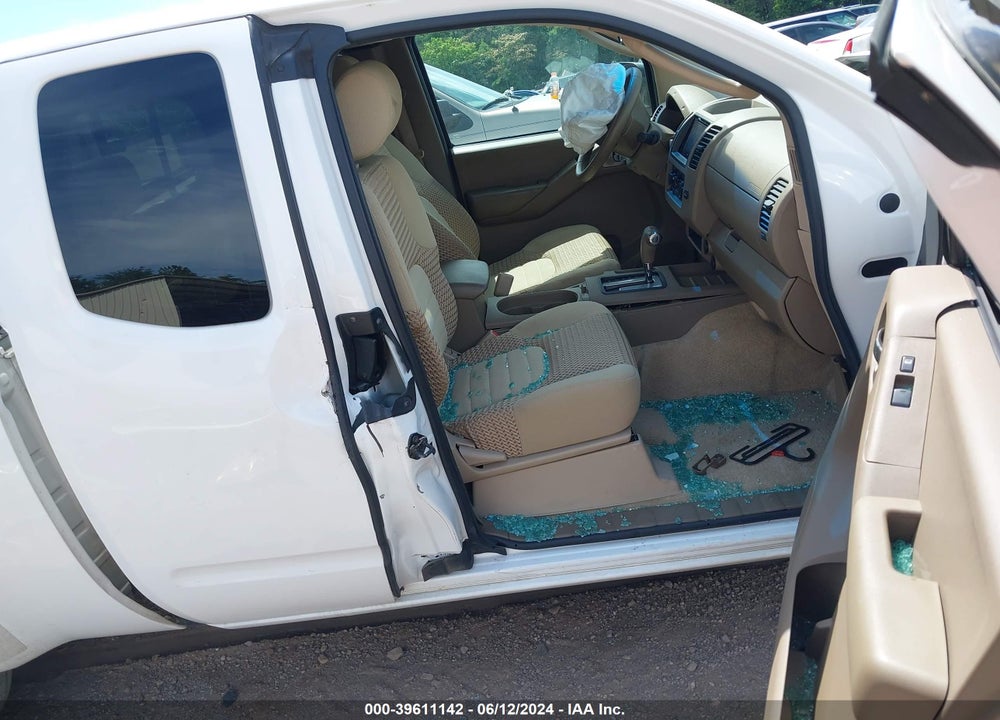 2005 NISSAN FRONTIER SE VIN: 1N6AD06U05C427331