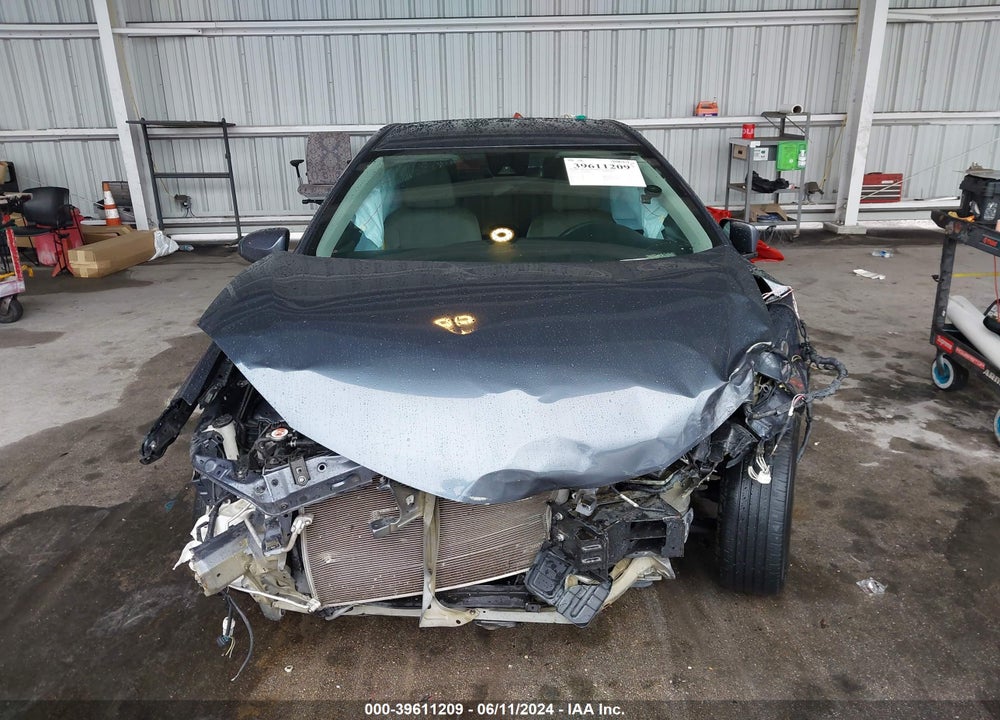 2018 TOYOTA COROLLA LE VIN: 5YFBURHE2JP796579