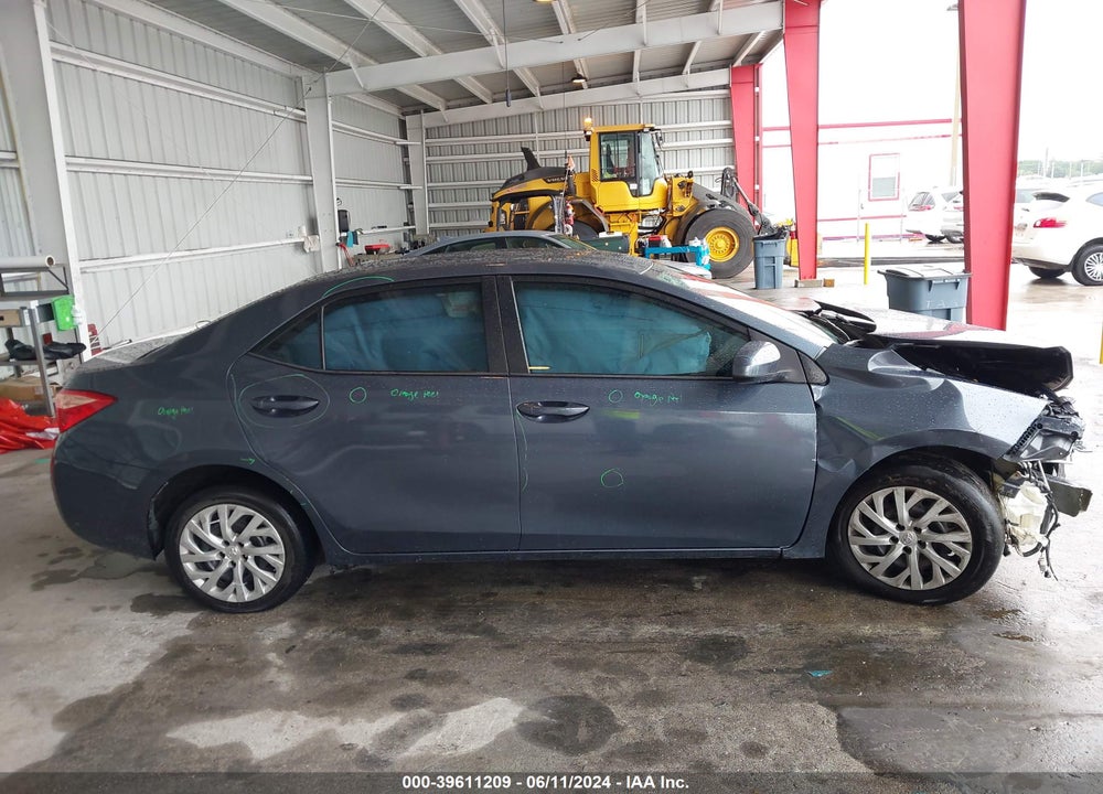 2018 TOYOTA COROLLA LE VIN: 5YFBURHE2JP796579