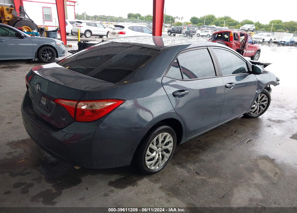 2018 TOYOTA COROLLA LE VIN: 5YFBURHE2JP796579