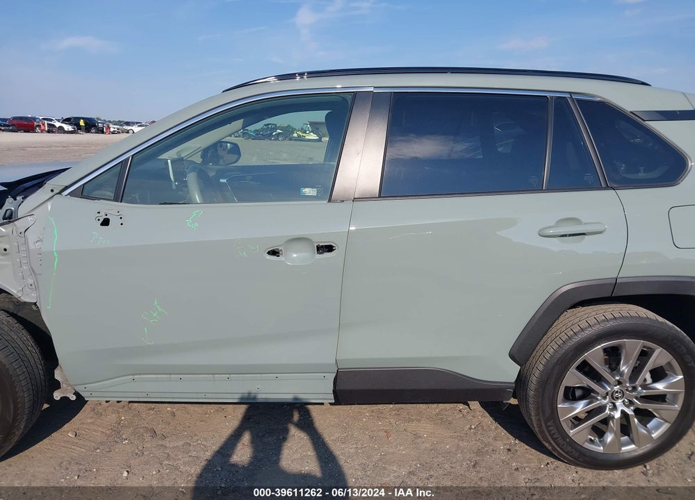 2021 TOYOTA RAV4 XLE PREMIUM VIN: JTMC1RFV4MD074537