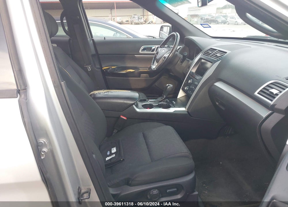 2015 FORD EXPLORER XLT VIN: 1FM5K7D84FGA14844