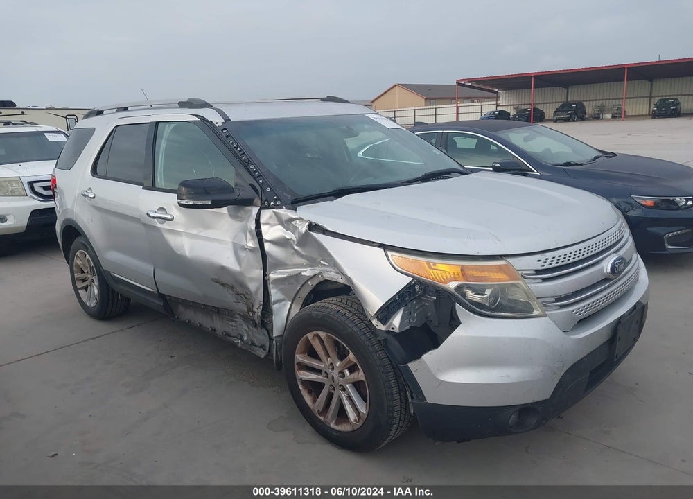 2015 FORD EXPLORER XLT VIN: 1FM5K7D84FGA14844