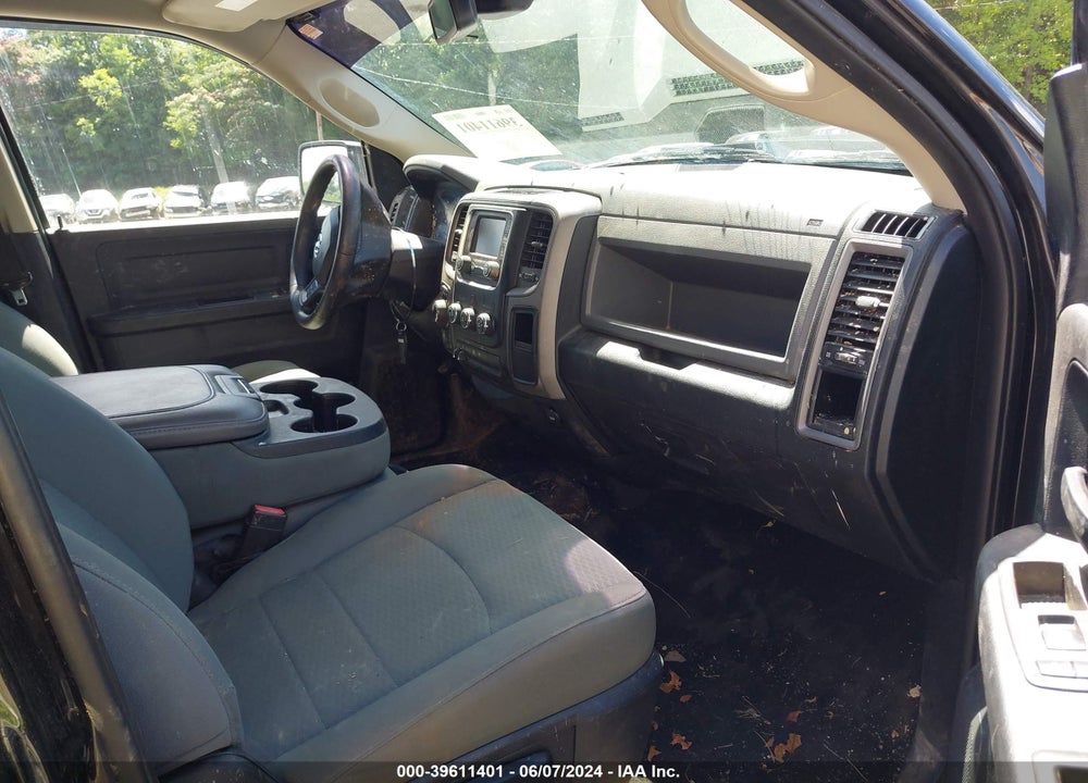 2016 RAM 1500 EXPRESS VIN: 3C6RR7KT9GG136900