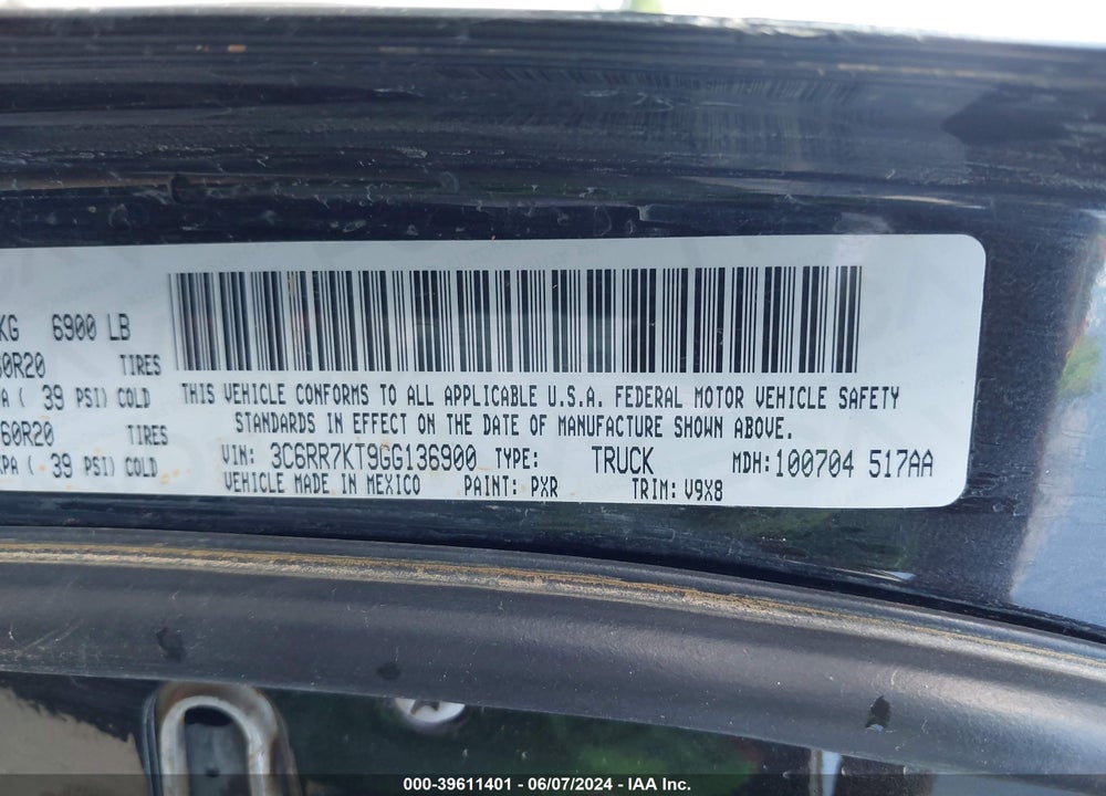 2016 RAM 1500 EXPRESS VIN: 3C6RR7KT9GG136900