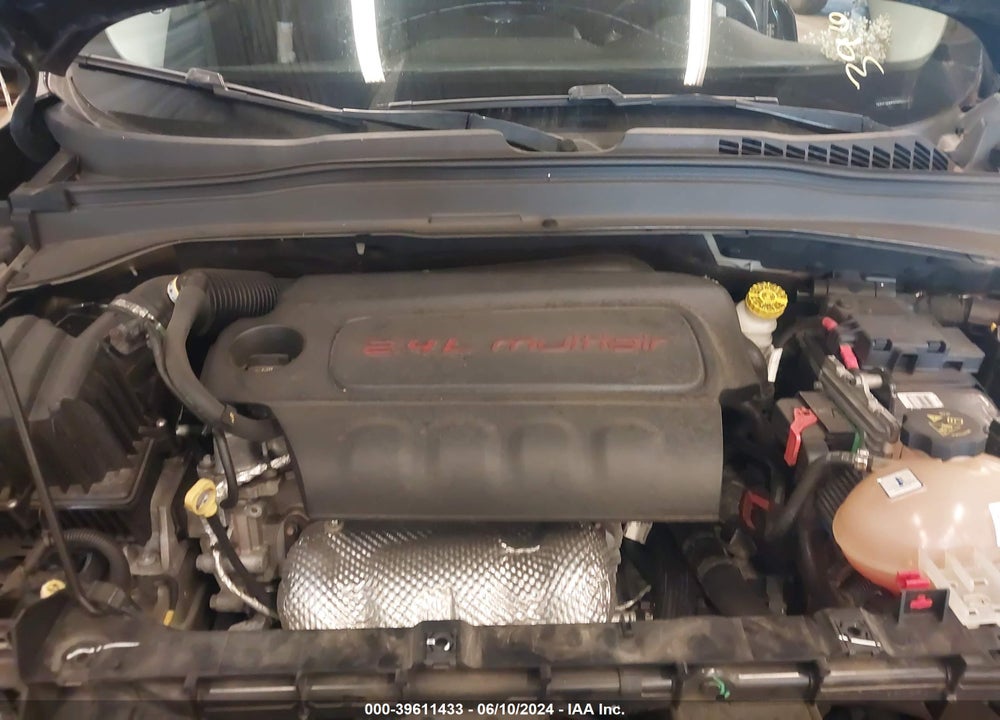 2016 JEEP RENEGADE LATITUDE VIN: ZACCJABT3GPD83850
